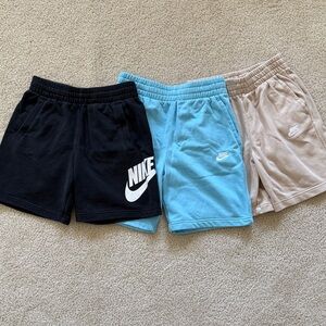 Great condition! Bundle of 3 Nike youth shorts
